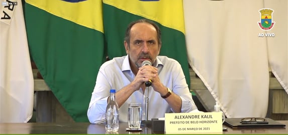 “Não vai fazer bosta nenhuma”, diz Kalil, sobre ameaça de golpismo de Bolsonaro