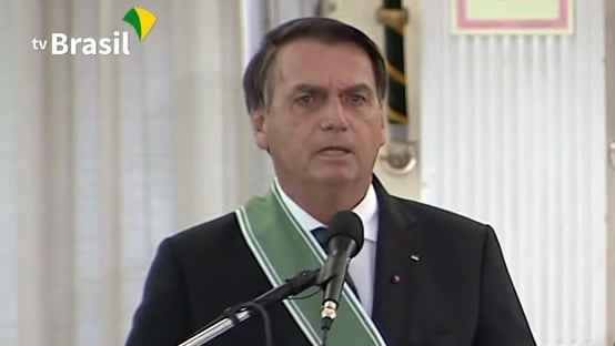 Bolsonaro almoça com pelo menos 48 empresárias