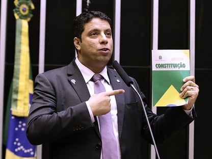 Os deputados que consentiram com o novo AI-5 de Eduardo Bolsonaro