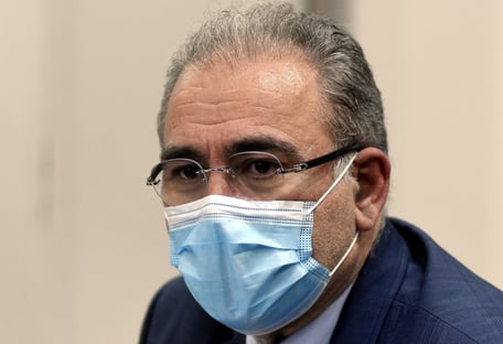 Queiroga, sobre dedo do meio: “Quem não tiver pecado que atire a 1ª pedra”