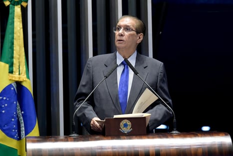 Jader vai interrogar o filho?