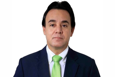 Justiça Eleitoral oficializa afastamento de Adilson Barroso da presidência do Patriota