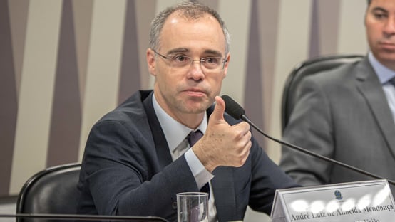Toffoli a favor, Alcolumbre contra