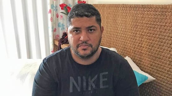 Foragido, André do Rap é intimado pela Justiça a pagar multa de R$ 2,4 milhões