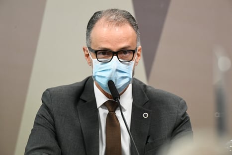“Sou contra qualquer tipo de aglomeração”, diz presidente da Anvisa, sobre rolé de moto de Bolsonaro