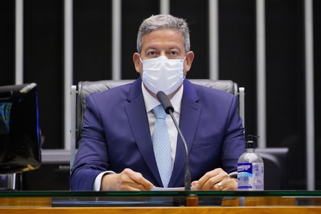 Mulher de Lira ganha cargo em governo de aliado de Bolsonaro