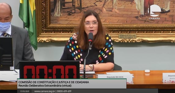 Após leitura de parecer, reforma administrativa voltará à pauta em duas sessões