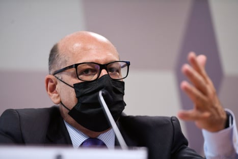 “Isso é ataque combinado contra a Coronavac”