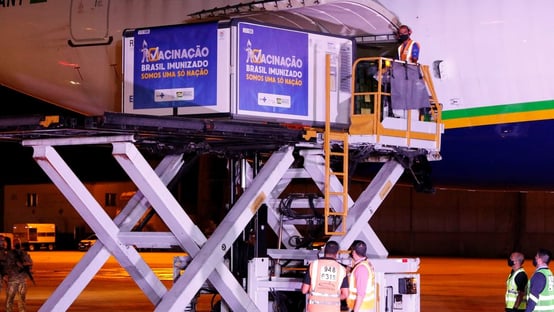 Fiocruz diz que vacinas aplicadas fora da validade não foram envasadas por ela