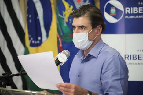 Covid: prefeito de Ribeirão Preto é flagrado em resort após fechar cidade