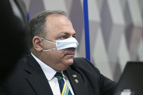 Itamaraty alertou para riscos políticos de não aderir ao Covax Facility