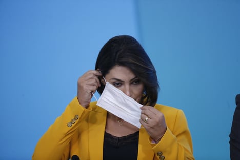 Michelle tomou vacina nos EUA por recomendação de médico americano, diz governo