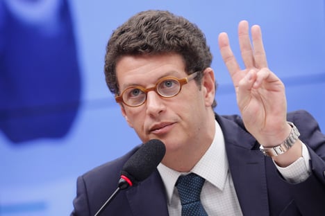Delegado que fez buscas contra Salles perde cargo de chefia na PF