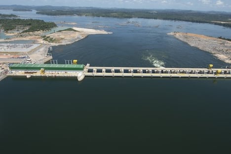 Para evitar apagão, governo cogita racionamento elétrico