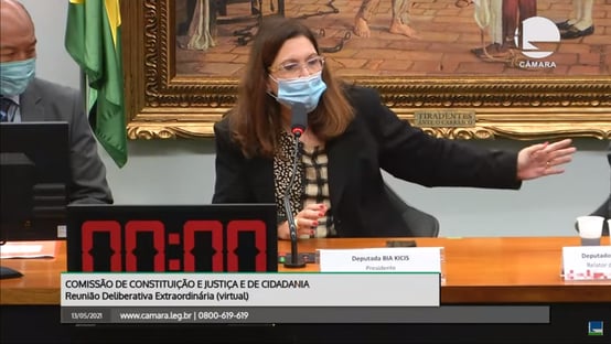 CCJ adia discussão da reforma administrativa