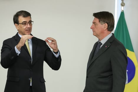 Em discurso ao G20, Carlos França cita Bolsonaro 5 vezes em 6 minutos