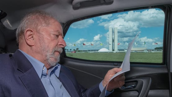 Lula e Bolsonaro se equivalem