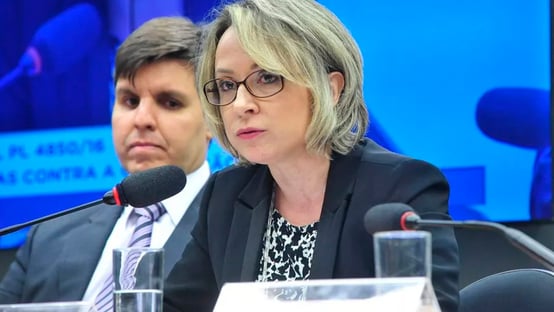 CGU quer usar mensagens roubadas para investigar delegada da Lava Jato e ex-chefe do Coaf