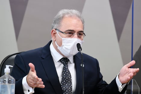 Saúde adia análise de redução de intervalo entre doses de vacinas