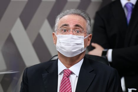 Em protesto contra Bolsonaro, Renan recusa-se a questionar médicos na CPI