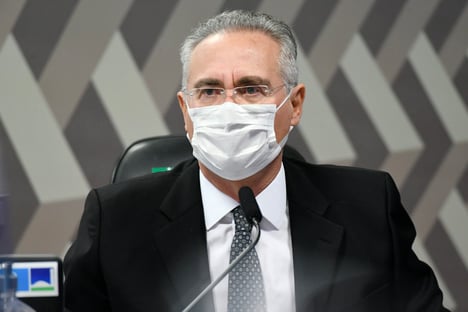 “Impressionante é o ventríloquo”, diz Renan, sobre Jair Bolsonaro