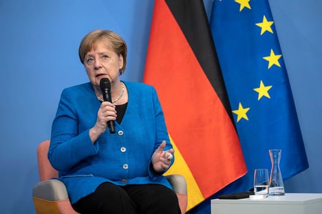 Merkel recebe dose da Moderna depois de se vacinar com AstraZeneca