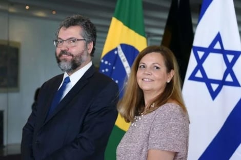Ernesto Araújo deve acompanhar esposa em consulado em Connecticut