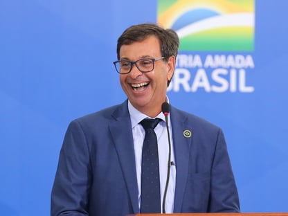 Ministro do Turismo é barrado em museu por não apresentar comprovante de vacinação