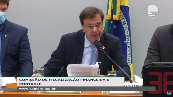 Gilson Machado confirma minuta de decreto para controlar redes sociais