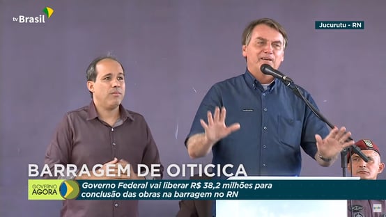 Bolsonaro: “Não adianta inventar vacina, porque não recebemos uma dose sequer dessa”