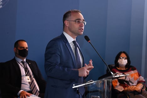 O que entornou o caldo de André Mendonça