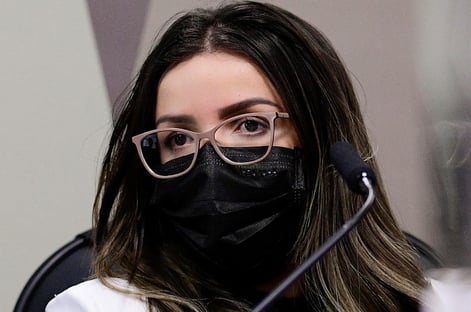 CPI aprova compartilhamento de depoimento de Emanuela Medrades prestado à PF