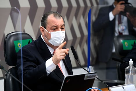 Omar Aziz diz que é contra impeachment de Jair Bolsonaro