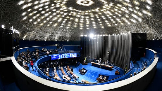 Comissão do Senado aprova suspensão de validade de concursos