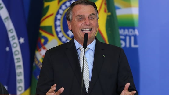 “Barroso é contra a democracia? Parece que é”, afirma Bolsonaro