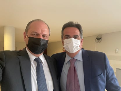 Ricardo Barros visita Ciro Nogueira no Planalto