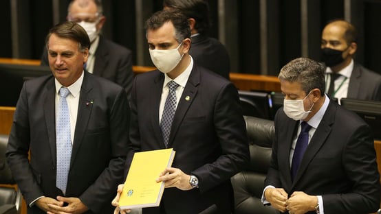 Leia minuta do projeto sobre implantação de semipresidencialismo no Brasil