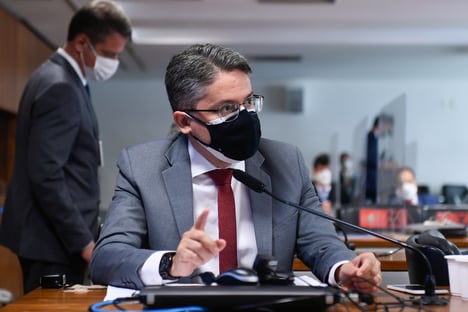Após filiação de Moro, Vieira diz que não vai desistir de pré-candidatura