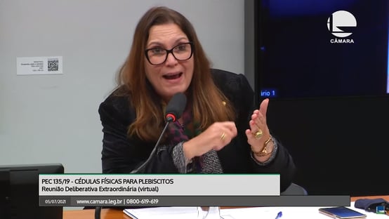 O erro duplo de Bia Kicis sobre “computador chamado Nuvem”
