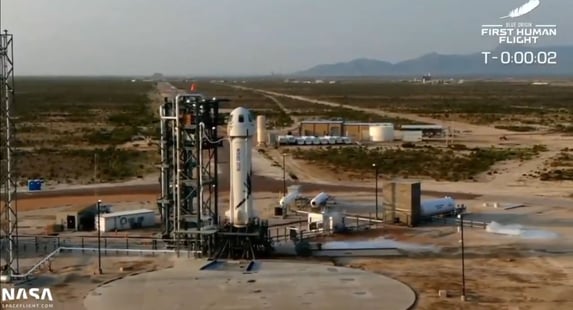 Assista ao momento em que Jeff Bezos decola para o espaço