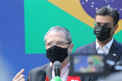SP tem 720 mil pessoas aptas a dose de reforço, diz secretário