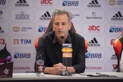 Presidente do Flamengo negocia acordo com procuradores, diz jornal