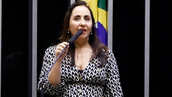 “Inelegibilidade deveria ser para quem pratica rachadinha”