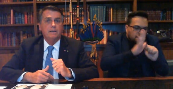 Sem provas, Bolsonaro diz que hackers tiraram 12 milhões de votos dele em 2018