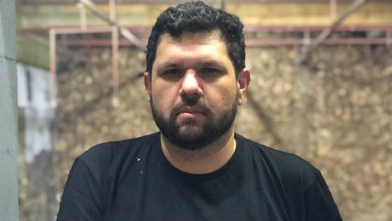 Bolsonaristas fazem vaquinha para blogueiro pagar multa a Felipe Neto