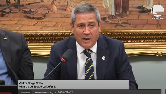 “Não existe política dentro do quartel”, diz Braga Netto
