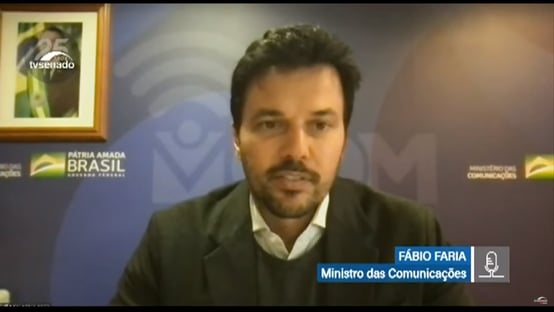 Faria diz que imprensa “tem ajudado muito” na comunicação sobre pandemia e vacinados