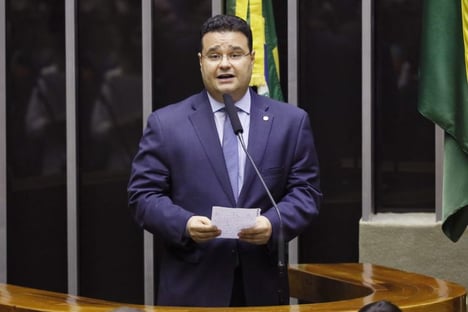 “Inconsistente e casuística”, diz Fábio Trad, sobre proposta que impede candidatura de Moro