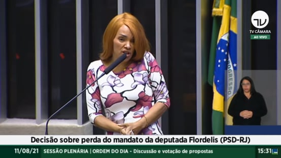 Urgente: Câmara cassa mandato de Flordelis