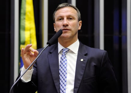 Vice-líder do governo na Câmara defende pena de morte após ataques em Araçatuba